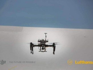 DJI und Lufthansa kooperieren - ein Inspektions-Quadrocopter in der Luft
